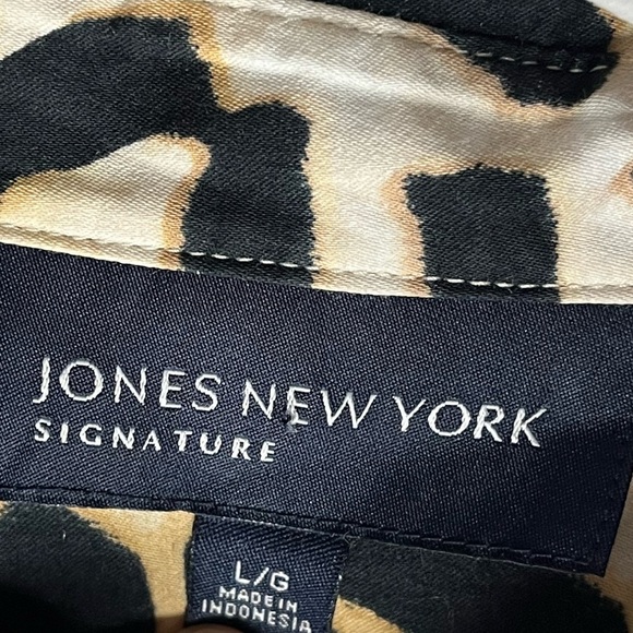 Jones New York Signature Leopard Print Button‑Up Shirt – Size L/G - Picture 2 of 7